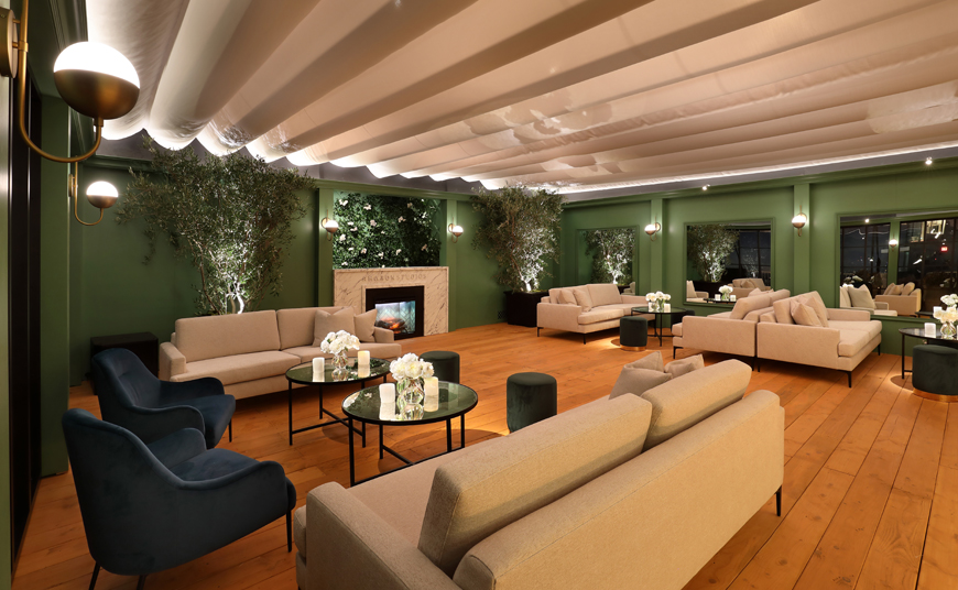 Amazon-Golden-Globes-sofa-rental-table 3